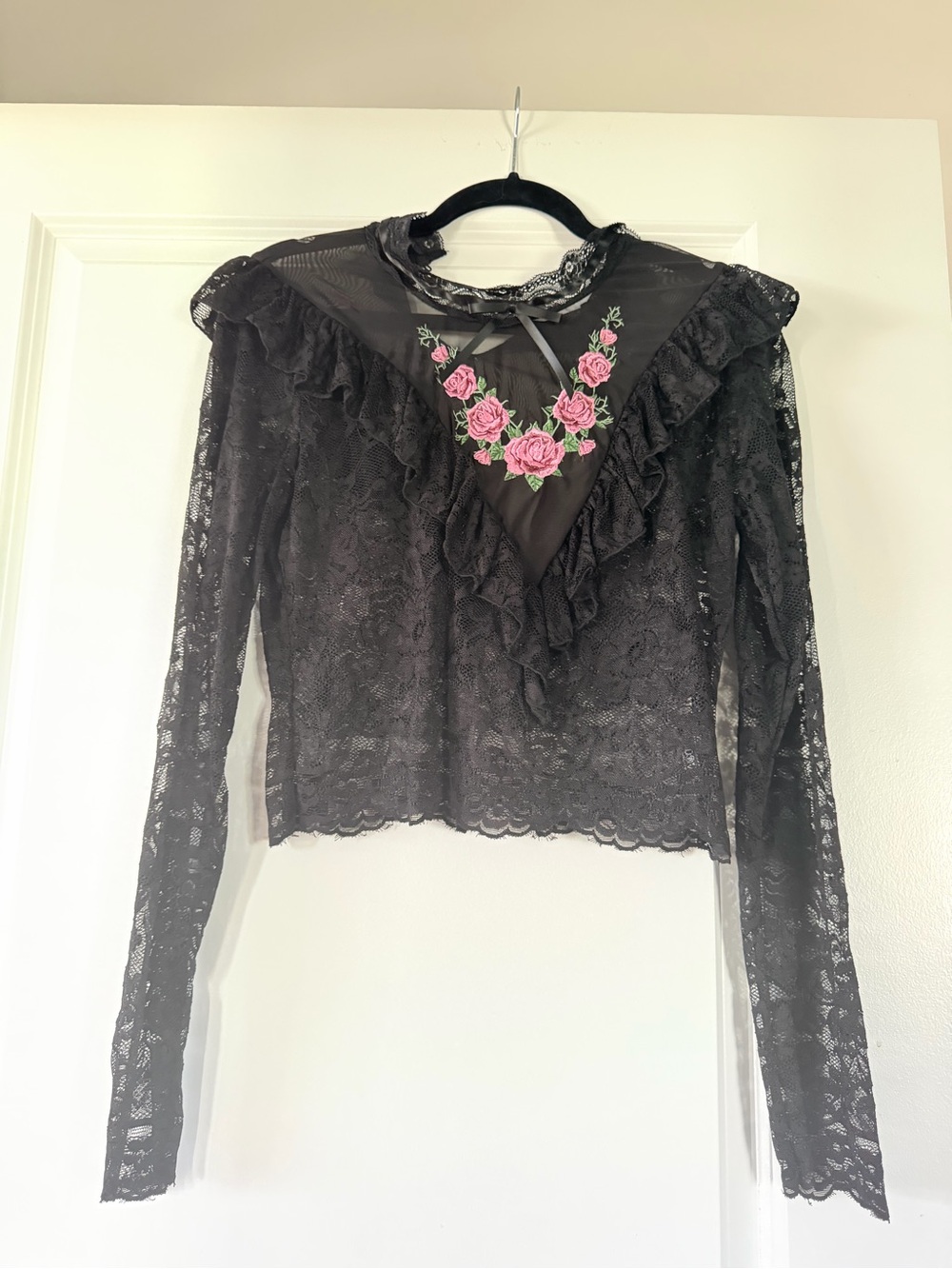 NWT WIDOW HIGH NECK LACE TOP
